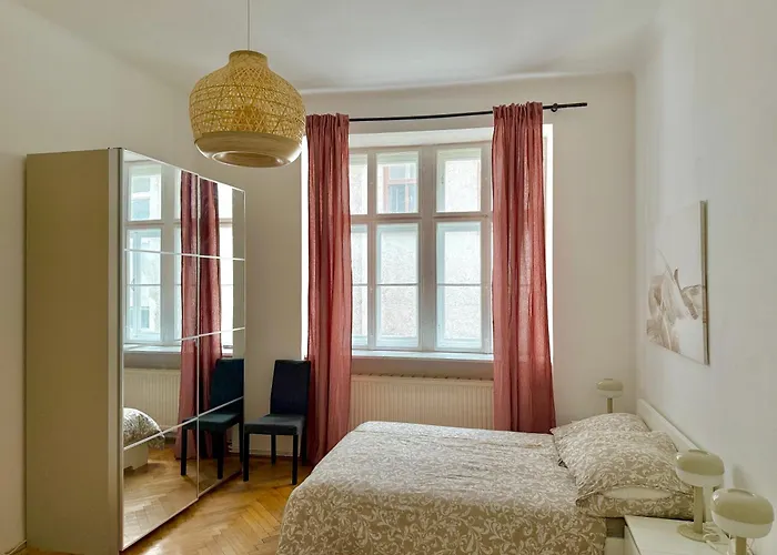 Stylish Cosy 2 Bedroom With Free Parking
